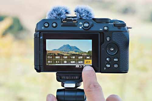 Nikon 一眼レフカメラ Z 30 ボディ ミラーレス一眼カメラ Z30 1個 Nikon(ニコン